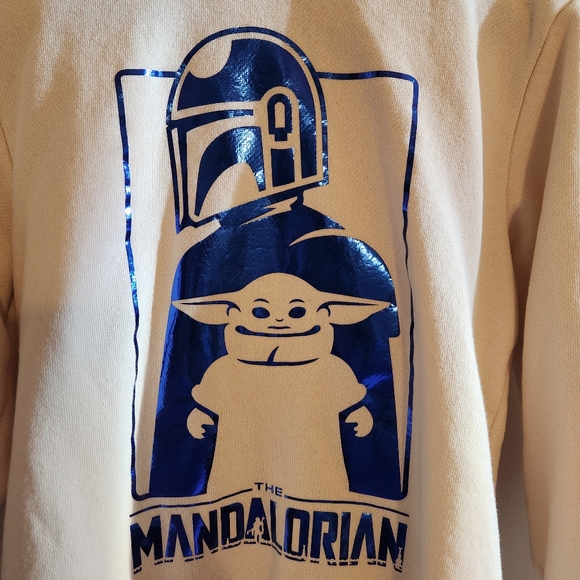 Mandalorian hooded sweatshirt - Picture 2 of 5